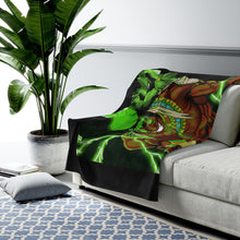 Load image into Gallery viewer, Green Souf Reacher Velveteen Plush Blanket (Black)
