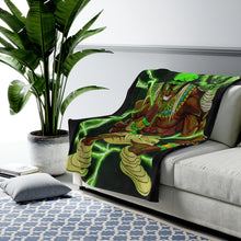 Load image into Gallery viewer, Green Souf Reacher Velveteen Plush Blanket (Black)
